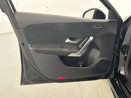 Photo 44 Mercedes Classe A  180 d 7G-DCT