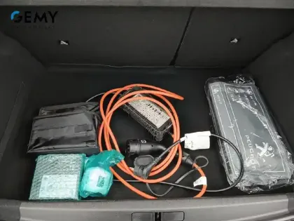 Photo 20 Peugeot 208  Electrique 50 kWh 136ch