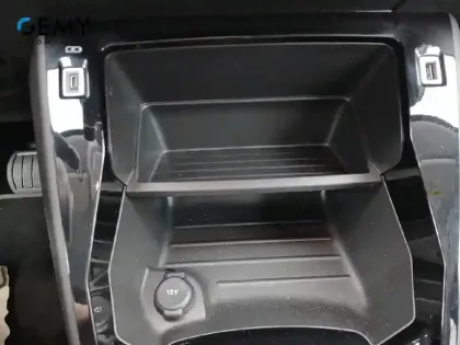 Photo 19 Peugeot 208  Electrique 50 kWh 136ch