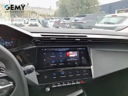 Photo 12 Peugeot 308  Hybrid 136 e-DCS6