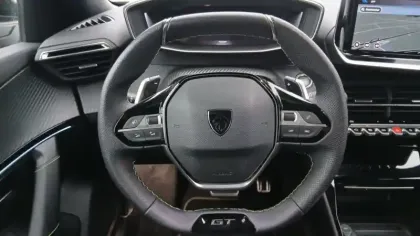 Photo 17 Peugeot 2008  Hybrid 136 e-DCS6