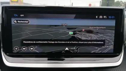 Photo 13 Peugeot 2008  Hybrid 136 e-DCS6