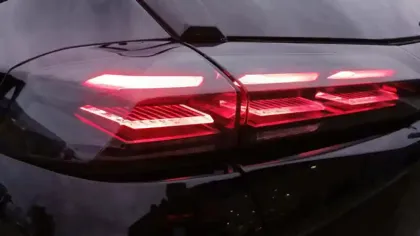 Photo 20 Peugeot 2008  Hybrid 136 e-DCS6