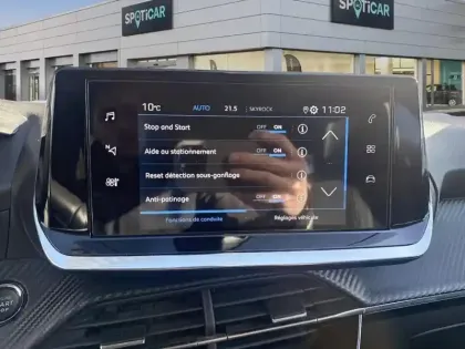 Photo 21 Peugeot 208  PureTech 100 S&S BVM6 Active Pack