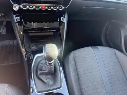 Photo 15 Peugeot 208  PureTech 100 S&S BVM6 Active Pack