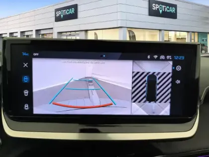 Photo 25 Peugeot 2008  PureTech 130 S&S EAT8 GT