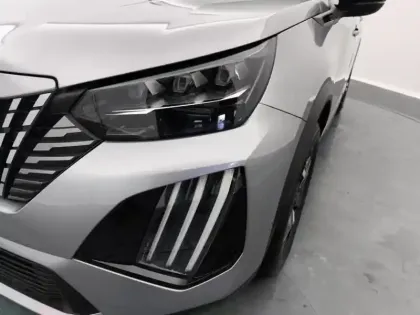 Photo 13 Peugeot 2008  PureTech 130 S&S EAT8 GT