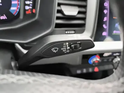 Photo 16 Audi A1  Sportback 35 TFSI 150 ch S tronic 7 S Line