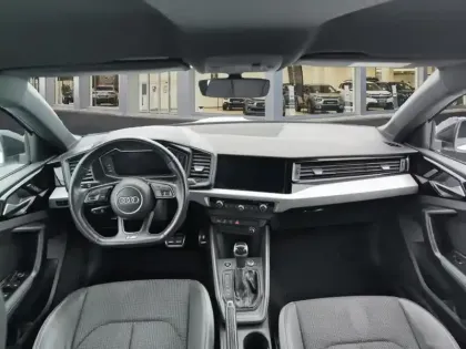 Photo 9 Audi A1  Sportback 35 TFSI 150 ch S tronic 7 S Line