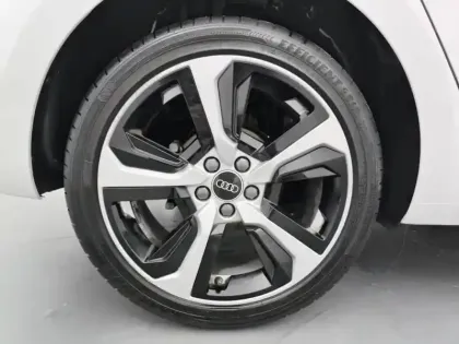 Photo 14 Audi A1  Sportback 35 TFSI 150 ch S tronic 7 S Line