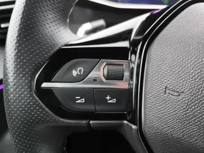 Photo 18 Peugeot 2008 Gén. II Ph2 GT 5