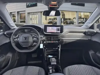 Photo 9 Peugeot 208  Hybrid 110 ch e-DCS6 Allure