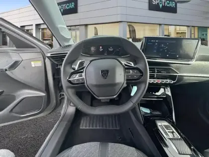 Photo 11 Peugeot 208  Hybrid 110 ch e-DCS6 Allure