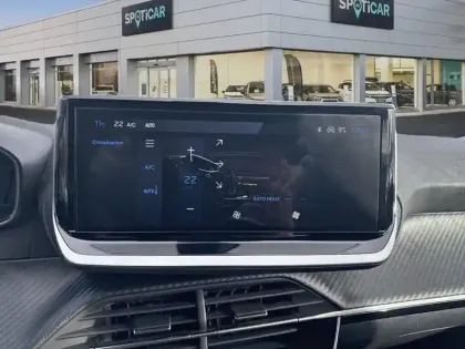 Photo 21 Peugeot 208  Hybrid 110 ch e-DCS6 Allure