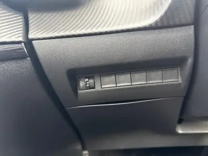 Photo 24 Peugeot 208  Hybrid 110 ch e-DCS6 Allure