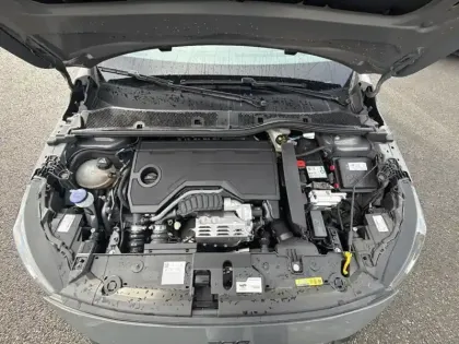 Photo 6 Peugeot 208  Hybrid 110 ch e-DCS6 Allure