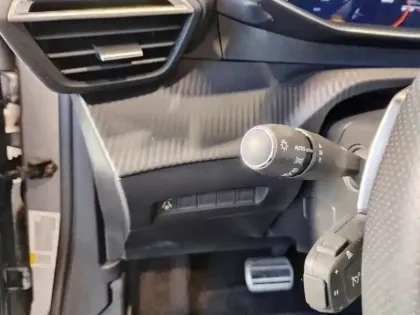 Photo 16 Peugeot 2008 Gén. II Ph2 GT 5