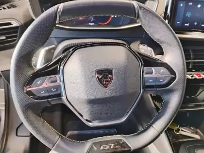 Photo 11 Peugeot 2008 Gén. II Ph2 GT 5