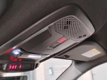 Photo 24 Peugeot 2008 Gén. II Ph2 GT 5