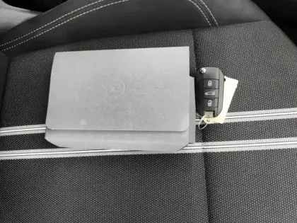 Photo 15 Opel Crossland  1.2 Turbo 110 ch BVM6 Elegance