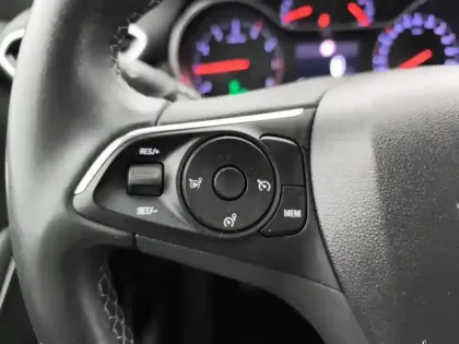 Photo 18 Opel Crossland  1.2 Turbo 110 ch BVM6 Elegance