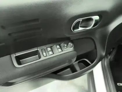 Photo 19 Citroën C3 Aircross  PureTech 130 S&S EAT6 Shine Pack