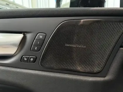 Photo 12 Volvo Xc60 Gén. II Ph2 NG Ultimate Style Dark 5