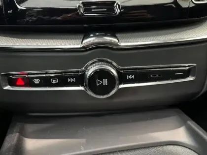 Photo 17 Volvo Xc60 Gén. II Ph2 NG Ultimate Style Dark 5