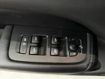 Photo 24 Volvo Xc60 Gén. II Ph2 NG Ultimate Style Dark 5