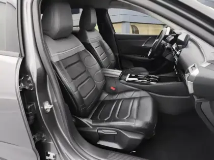 Photo 8 Citroën C5  X Hybride 145 e-DCS6 Plus