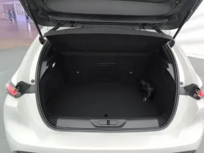 Photo 7 Peugeot 308  PHEV 180 e-EAT8 GT