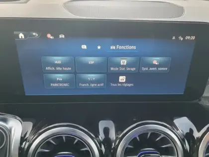 Photo 12 Mercedes GLB 200 d AMG Line