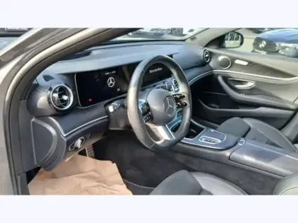 Photo 11 Mercedes Classe E  220 d AMG Line Berlin