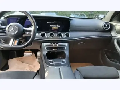 Photo 10 Mercedes Classe E  220 d AMG Line Berlin