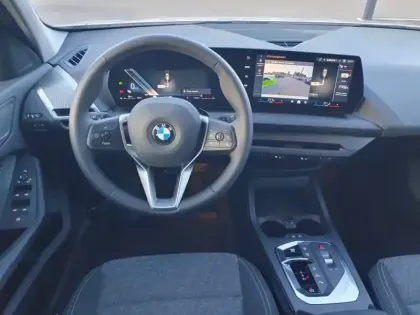 Photo 27 BMW Serie 1 Gén. IV (F70) Ph1 M Sport Design 5