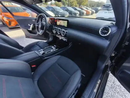 Photo 18 Mercedes Classe A 250 e Hybrid EQ AMG Line