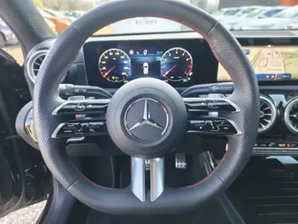 Photo 19 Mercedes Classe A 250 e Hybrid EQ AMG Line