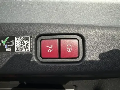 Photo 14 Mercedes Classe E  220 d AMG Line Berlin