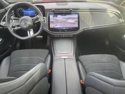 Photo 10 Mercedes Classe E  220 d AMG Line Berlin