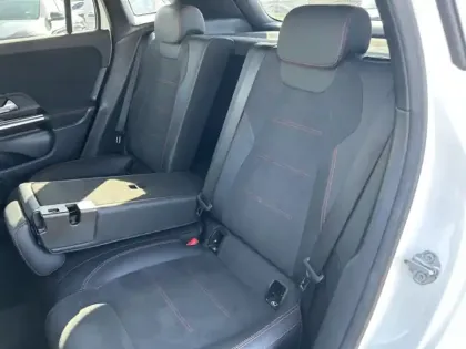 Photo 15 Mercedes GLA 250 e AMG Line