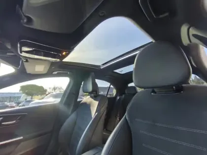 Photo 16 Mercedes Classe C  200 d Berline AMG Lin