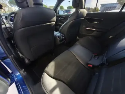 Photo 17 Mercedes Classe C  200 d Berline AMG Lin