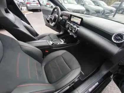 Photo 18 Mercedes Classe A 180 d AMG Line