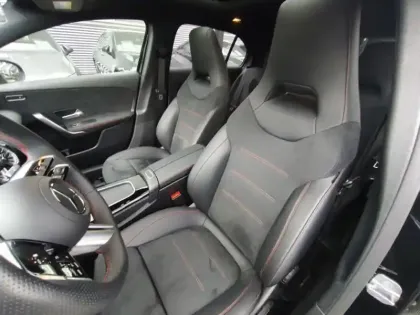 Photo 16 Mercedes Classe A 180 d AMG Line