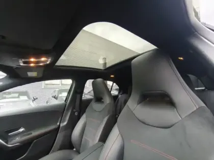 Photo 15 Mercedes Classe A 180 d AMG Line