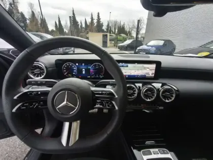 Photo 10 Mercedes Classe A 180 d AMG Line