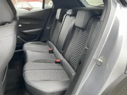 Photo 12 Peugeot 2008 II BLUEHDI 110 S&S ROADTRIP