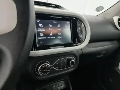 Photo 19 Renault Twingo E-TECH ELECTRIQUE III Achat Intégral - 21 Zen