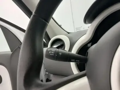 Photo 22 Renault Twingo E-TECH ELECTRIQUE III Achat Intégral - 21 Zen