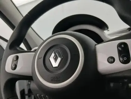 Photo 18 Renault Twingo E-TECH ELECTRIQUE III Achat Intégral - 21 Zen